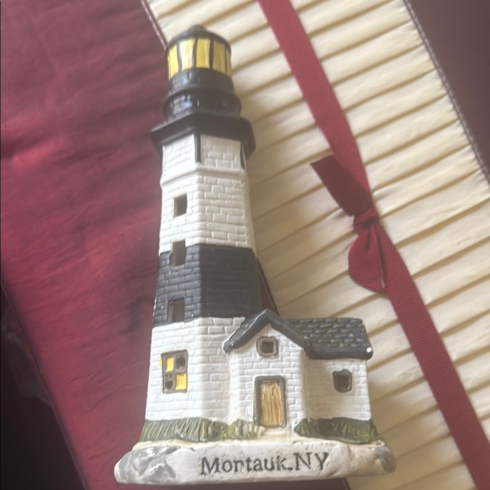 Montauk NY Lighthouse Figurine.ceramic
